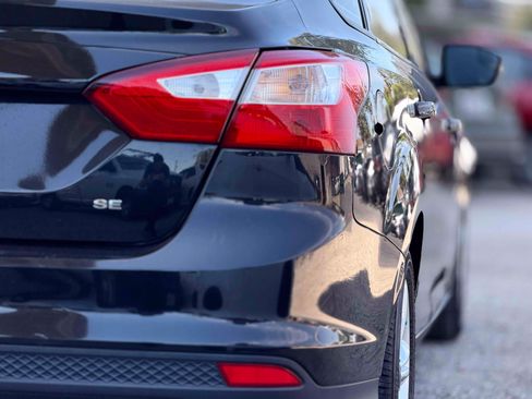 Used 2014 Ford Focus SE FWD image 7