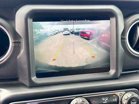 Used 2021 Jeep Wrangler Unlimited Rubicon 4xe w/ Cold Weather Group image 15