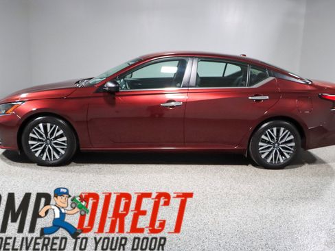 Used 2024 Nissan Altima 2.5 SV image 10