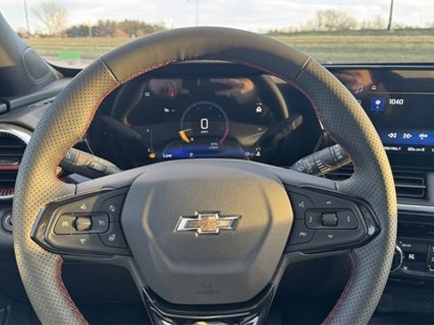 New 2026 Chevrolet Trax RS w/ Sunroof Package image 25