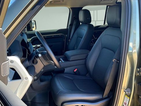 Used 2024 Land Rover Defender 110 S image 26