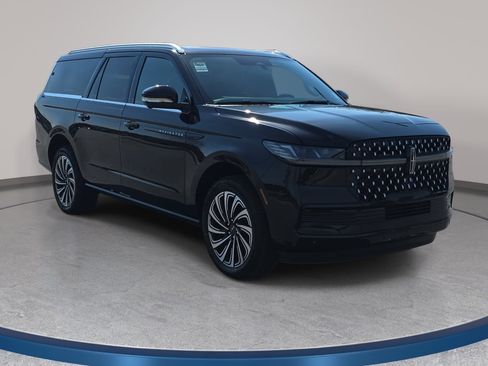 New 2026 Lincoln Navigator L Black Label AWD/4WD image 3