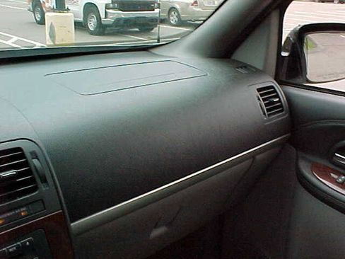 Used 2006 Chevrolet Uplander LS w/ Climate Package FWD image 22