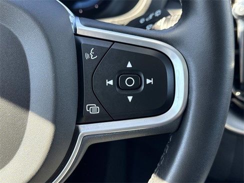 Used 2022 Volvo XC60 T8 Inscription Expression image 24