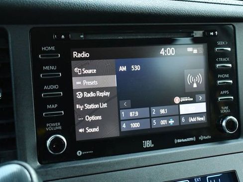 Used 2020 Toyota Sienna SE image 47