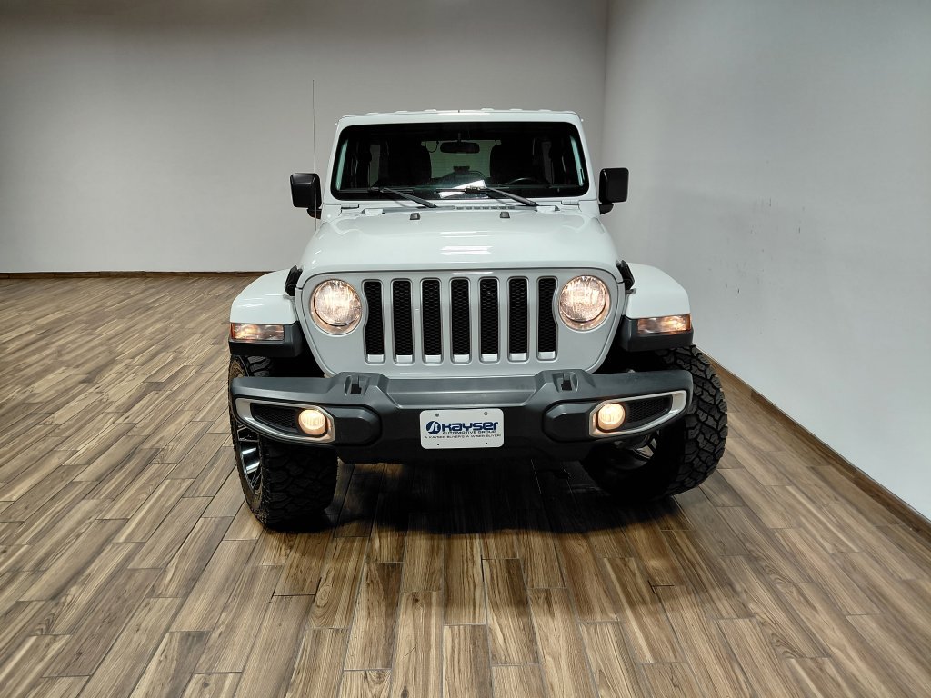 Used 2019 Jeep Wrangler Unlimited Sahara AWD/4WD image 3
