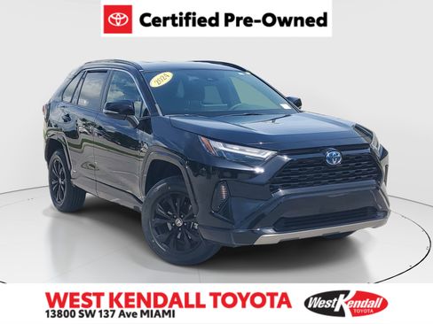 Used 2024 Toyota RAV4 SE AWD/4WD image 1