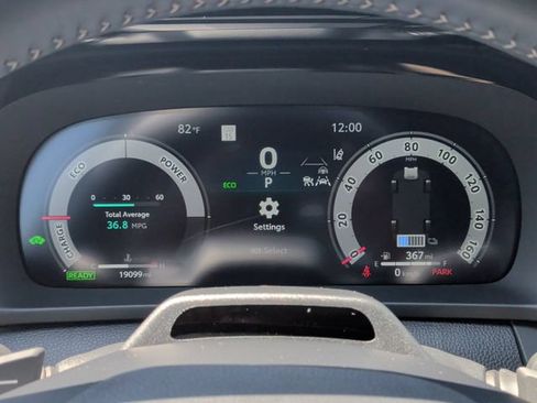 Used 2025 Toyota Crown Signia w/ Advanced Technology Package AWD/4WD image 21