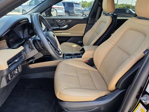 Certified 2023 Lincoln Corsair Reserve FWD image 10