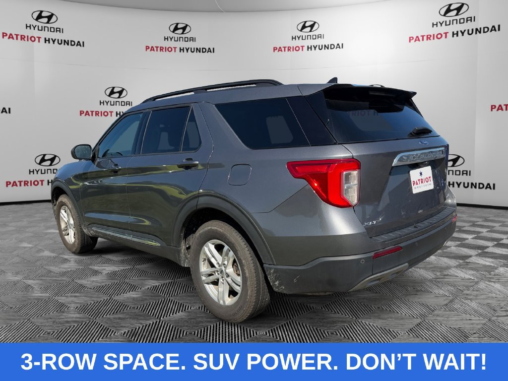 Used 2021 Ford Explorer XLT w/ Equipment Group 202A AWD/4WD image 5