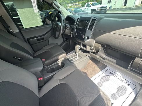 Used 2015 Nissan Xterra S RWD image 28