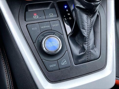 Used 2024 Toyota RAV4 Adventure image 33