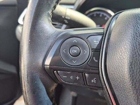 Used 2018 Toyota Camry SE FWD image 12
