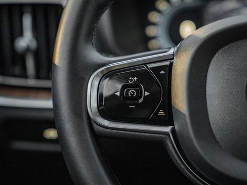 Used 2023 Volvo V60 B5 Cross Country Plus image 28