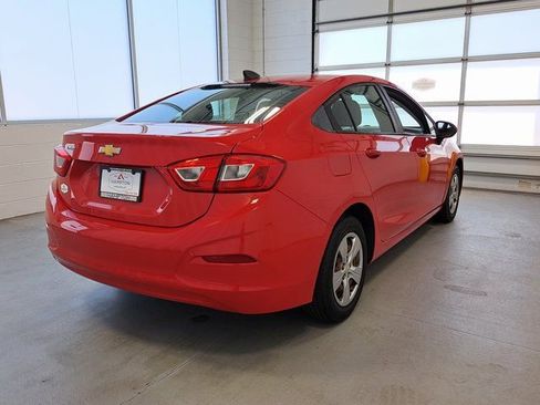 Used 2017 Chevrolet Cruze LS FWD image 5