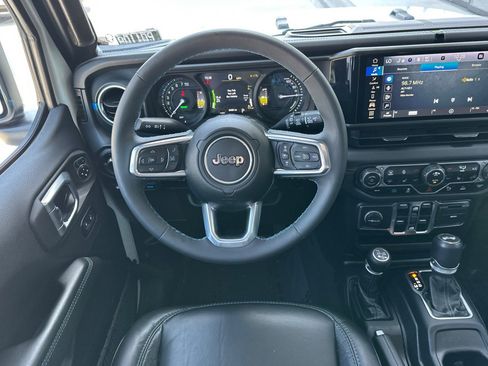 Used 2024 Jeep Wrangler High Altitude AWD/4WD image 14