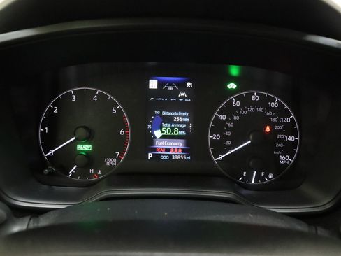 Used 2024 Toyota Corolla LE image 35