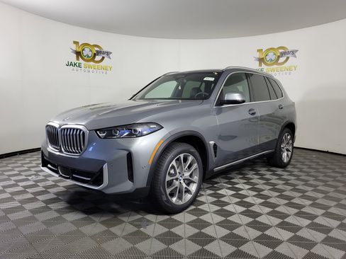 New 2026 BMW X5 xDrive40i image 3