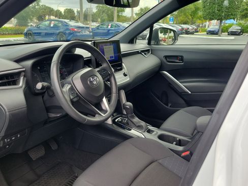 Used 2024 Toyota Corolla Cross SE image 19