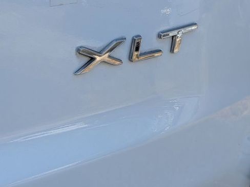 Used 2022 Ford Transit Connect XLT image 11