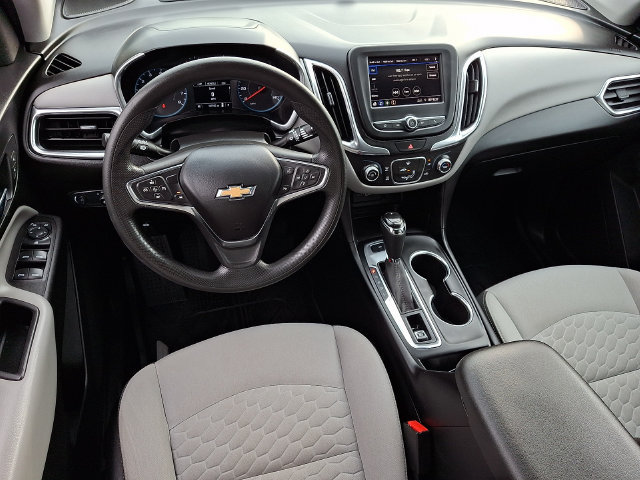 Used 2021 Chevrolet Equinox LS w/ LS Convenience Package AWD/4WD image 2