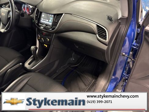 Used 2017 Chevrolet Trax LT w/ LT Convenience Package image 19