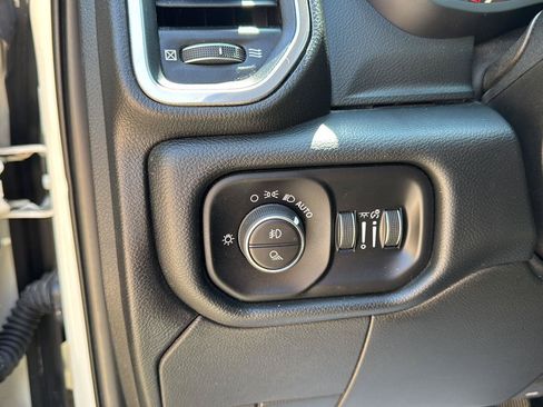 Used 2019 RAM 2500 Laramie AWD/4WD image 16