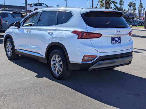 Used 2020 Hyundai Santa Fe SE image 4