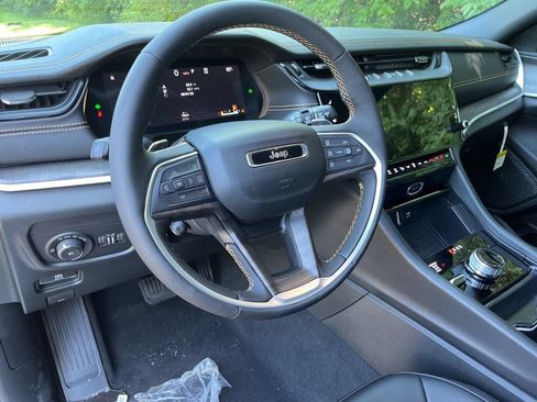 New 2026 Jeep Grand Cherokee L Limited AWD/4WD image 26