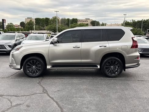Used 2022 Lexus GX 460 Premium w/ Accessory Package AWD/4WD image 12