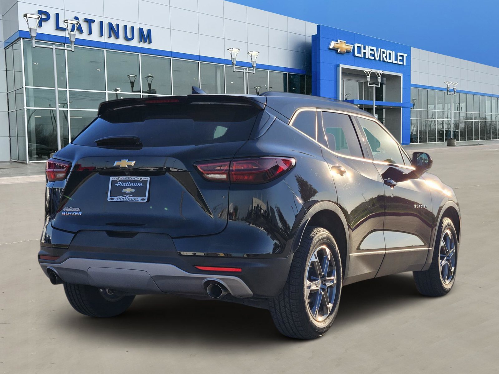 Used 2023 Chevrolet Blazer LT w/ Convenience Package FWD image 5
