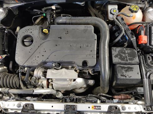 Used 2022 Chevrolet Malibu LT FWD image 30