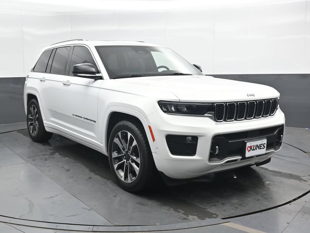 Used 2022 Jeep Grand Cherokee Overland AWD/4WD image 4