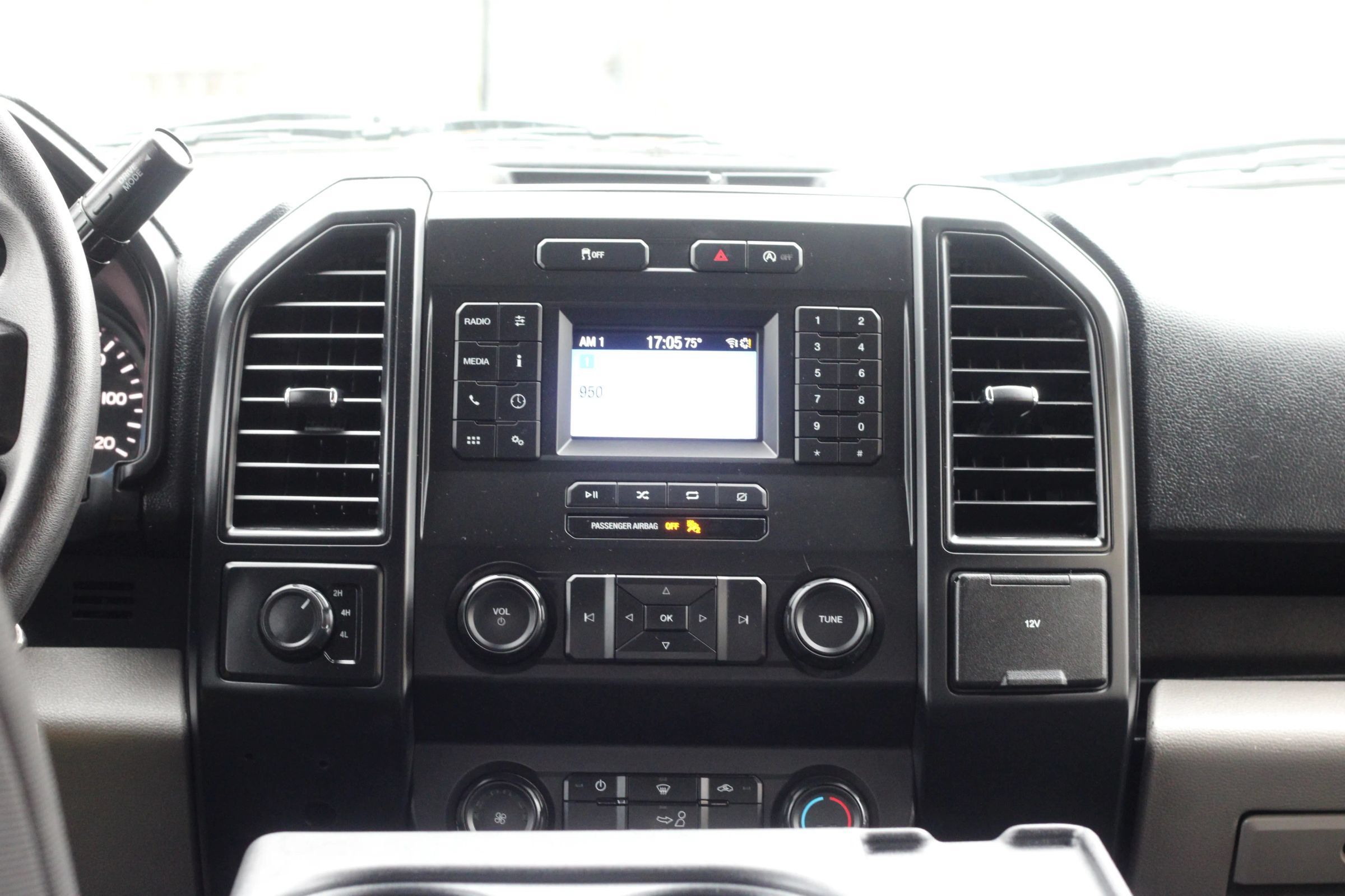 Used 2019 Ford F150 XL w/ Equipment Group 101A Mid AWD/4WD image 18