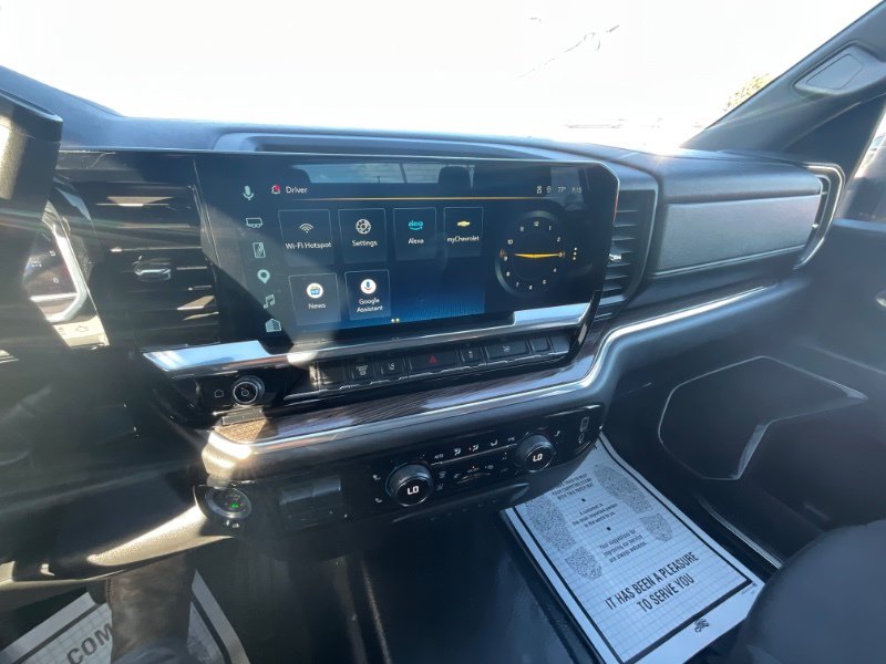 Used 2025 Chevrolet Silverado 2500 LT w/ Convenience Package AWD/4WD image 15