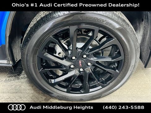Used 2024 GMC Terrain SLE w/ Driver Convenience Package FWD image 32