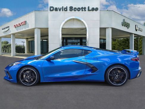 Used 2023 Chevrolet Corvette Stingray Coupe w/ Z51 Performance Package RWD image 12