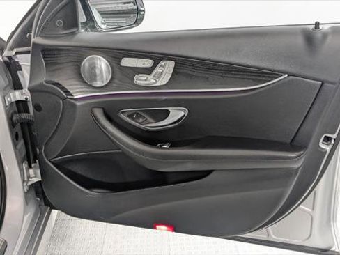 Used 2017 Mercedes-Benz E 400 4MATIC Wagon image 24