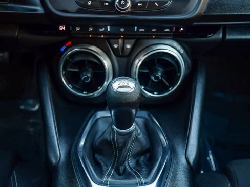 Used 2021 Chevrolet Camaro LT image 15