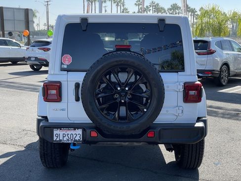 Used 2024 Jeep Wrangler Unlimited Sahara image 6