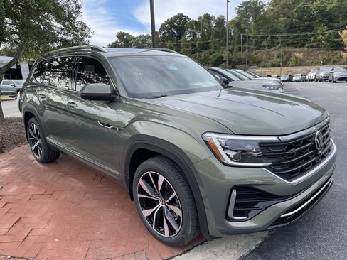 New 2026 Volkswagen Atlas SEL Premium R-Line image 3