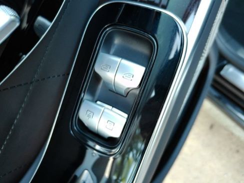 Used 2024 Mercedes-Benz S 580e 4MATIC Sedan image 23
