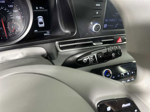 Used 2023 Hyundai Elantra SEL w/ Preferred Accessory Package image 27