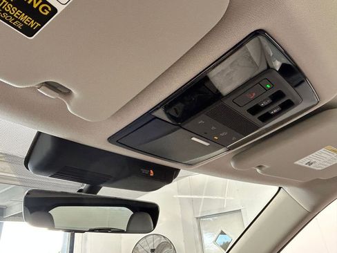 New 2026 Mitsubishi Outlander SEL FWD image 23