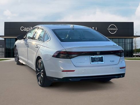 Used 2023 Honda Accord Touring image 7