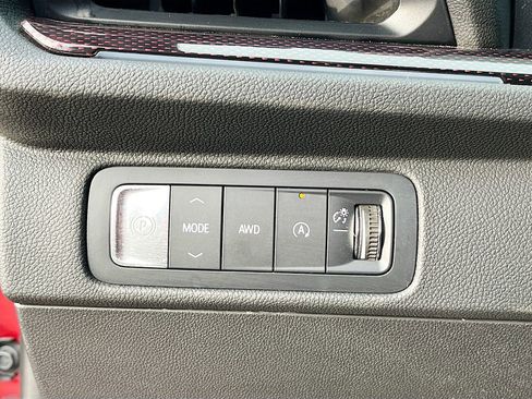 Used 2025 Chevrolet Traverse Z71 w/ Enhanced Driving Package AWD/4WD image 10