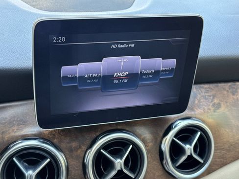 Certified 2019 Mercedes-Benz GLA 250 image 17