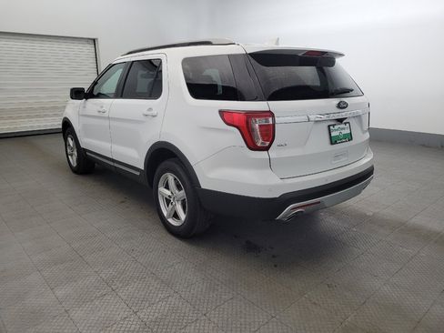 Used 2017 Ford Explorer XLT w/ Equipment Group 202A image 5