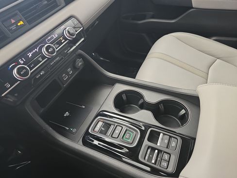 Used 2024 Honda Pilot EX-L image 26