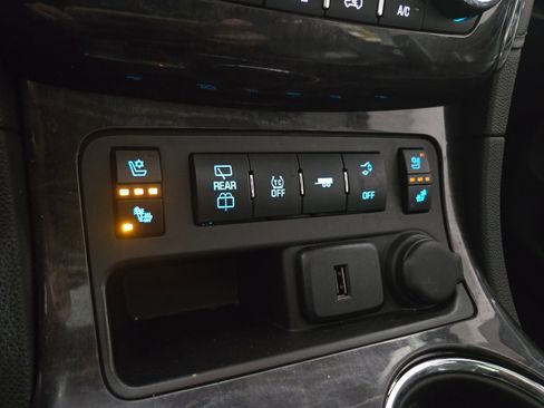 Used 2017 Buick Enclave Premium w/ Experience Buick Package image 30